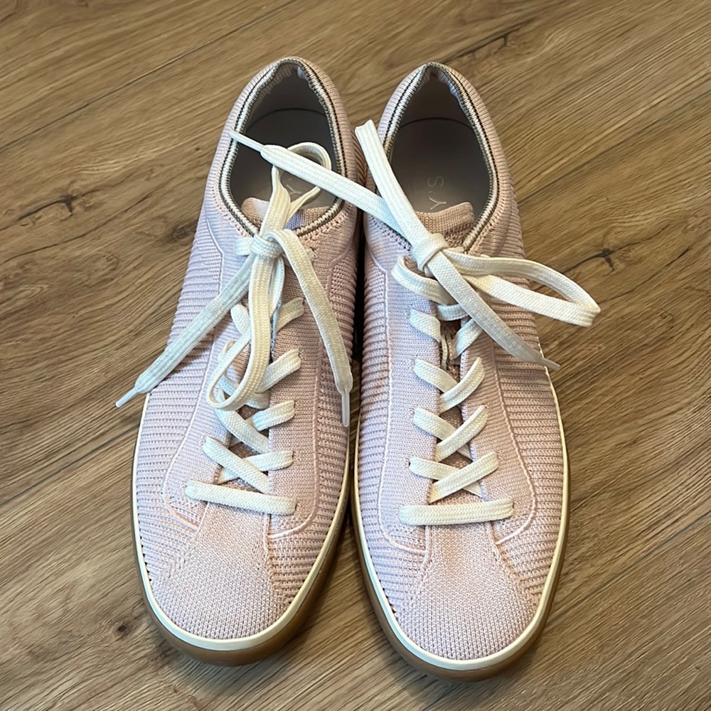 Rothy’s The Lace Up in Lilac (Discontinued Color)